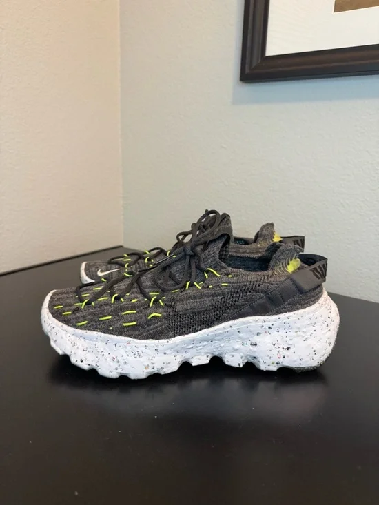 Nike Space Hippie 04 Gray Athletic Sneakers - Picture 1 of 11